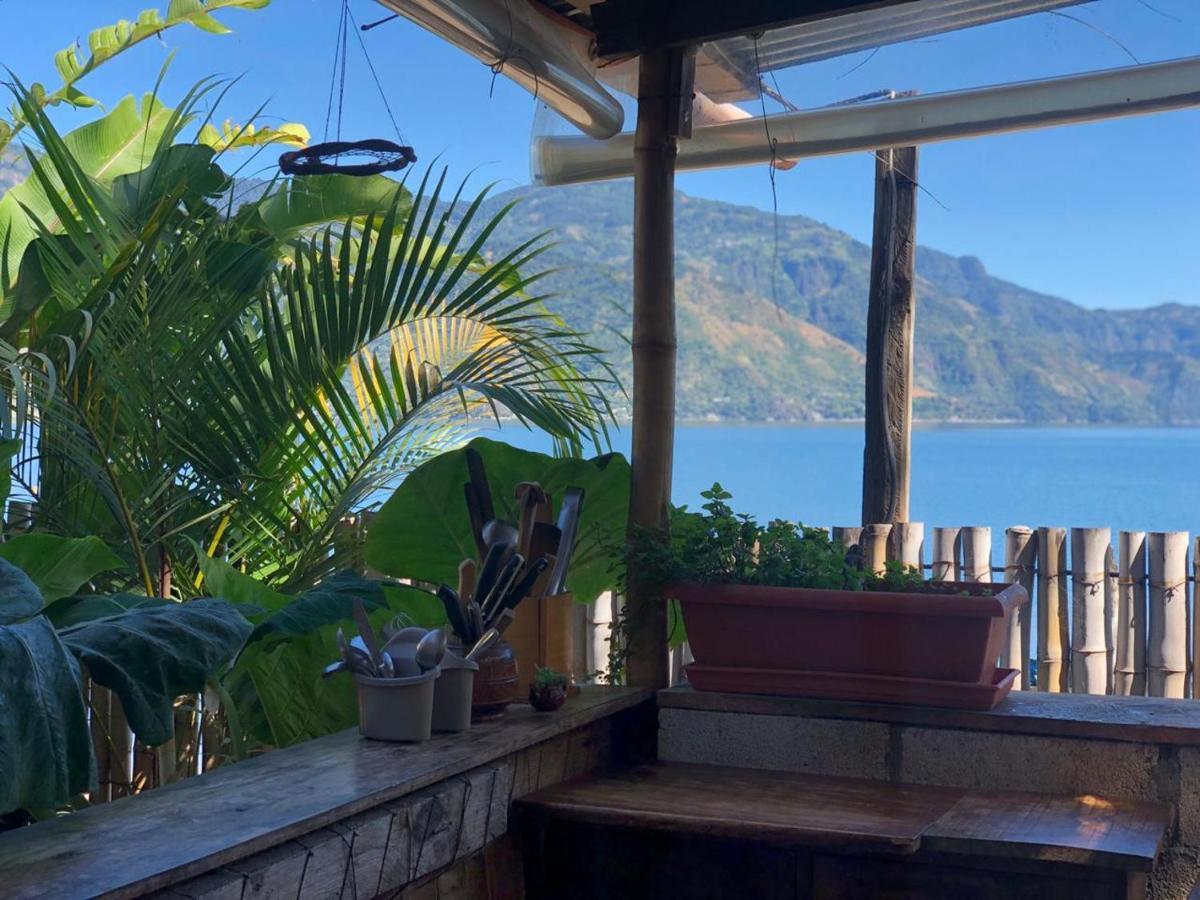 Kawoq Guesthouse San Pedro La Laguna Exteriör bild