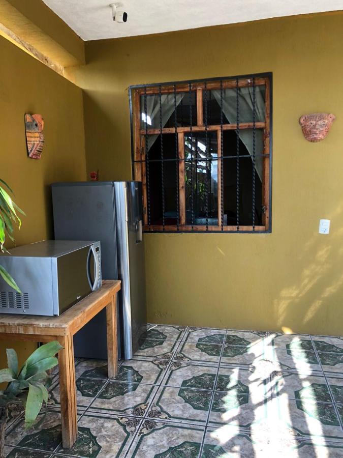 Kawoq Guesthouse San Pedro La Laguna Exteriör bild
