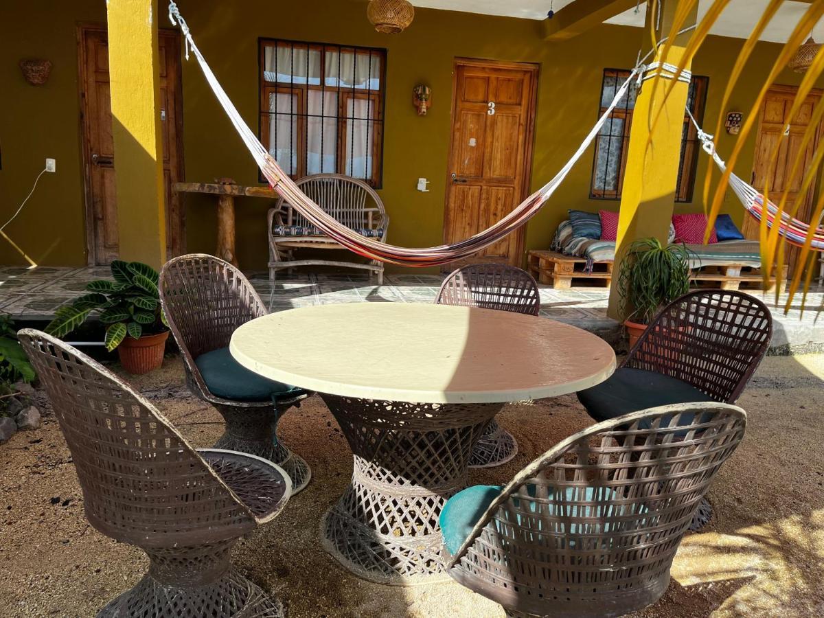 Kawoq Guesthouse San Pedro La Laguna Exteriör bild
