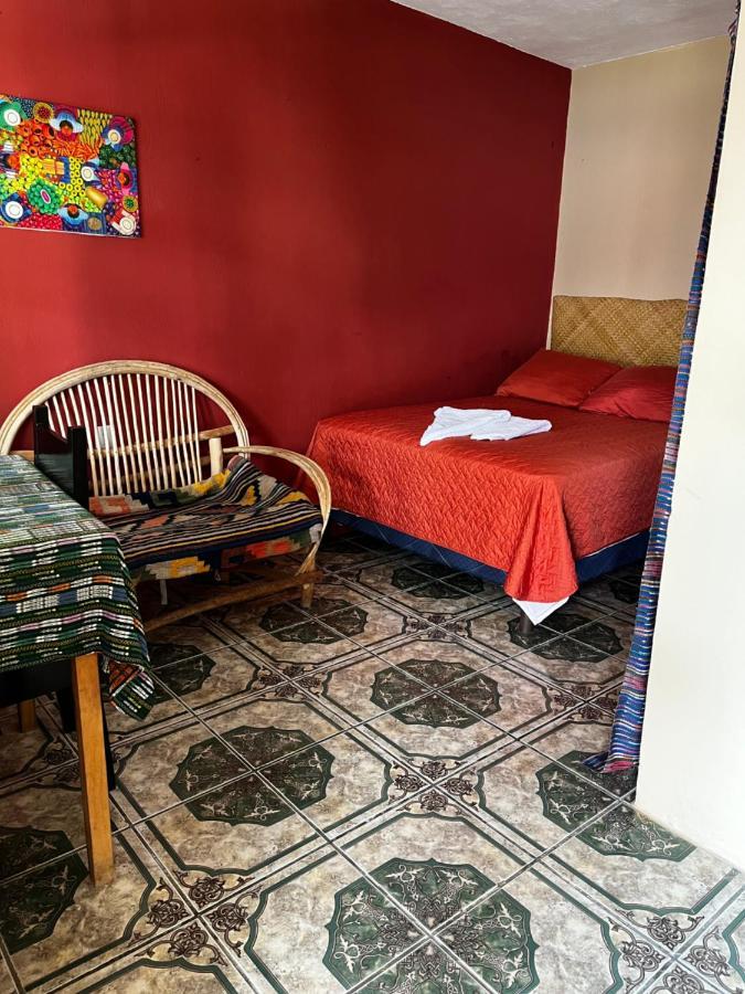 Kawoq Guesthouse San Pedro La Laguna Exteriör bild