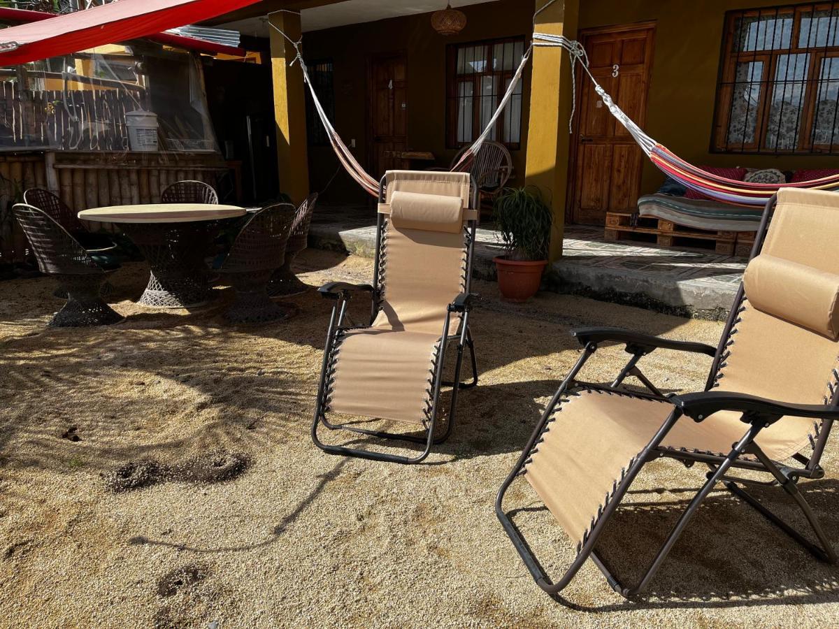 Kawoq Guesthouse San Pedro La Laguna Exteriör bild